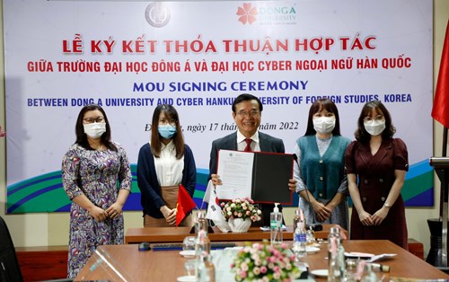 Hợp tác trao đổi giáo dục và học thuật giữa ĐH Đông Á và ĐH Cyber ngoại ngữ Hàn Quốc (CUFS)