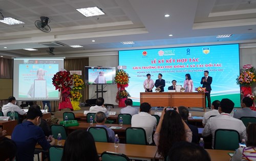 Hợp tác xuất bản sách và các khóa học e-learning giảng dạy tiếng Nhật với Nhà xuất bản ASK, Nhật