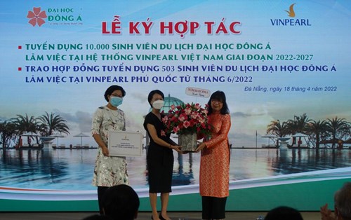 Vinpearl sẽ tuyển dụng 10.000 sinh viên du lịch Đại học Đông Á
