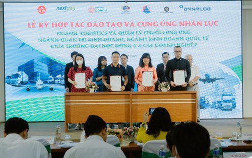 Hợp tác đào tạo và cung ứng nhân lực cho các doanh nghiệp logistics Việt Nam