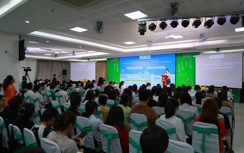 Ngày hội tuyển dụng Foxconn: thêm "điểm rơi" nghề nghiệp dành cho sinh viên Đại học Đông Á